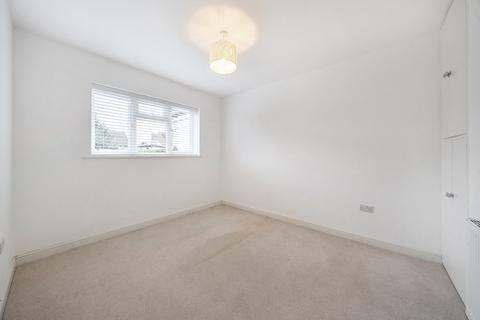 3 bedroom bungalow for sale, Woodside Road, Farnham, Surrey, GU9