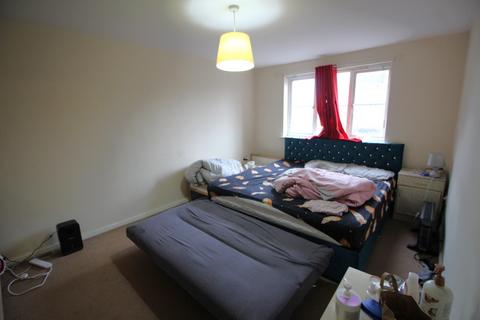 2 bedroom flat for sale, Broadoaks, Bury, BL9