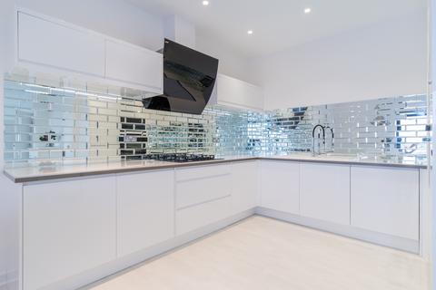 4 bedroom penthouse for sale, Westferry Road, London E14