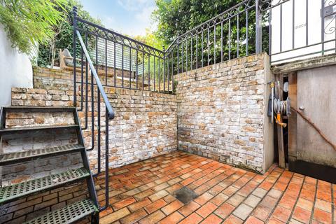 27 Fremont Street, London, E9 7NQ