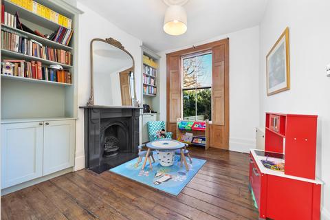 27 Fremont Street, London, E9 7NQ