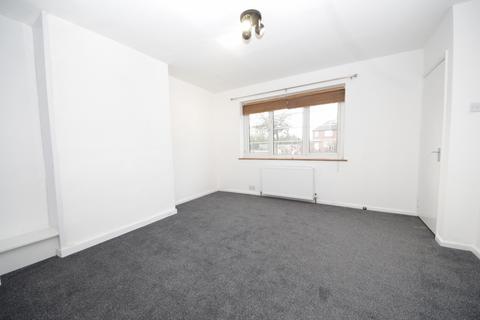 3 bedroom flat to rent, Elmshurst Crescent, N2