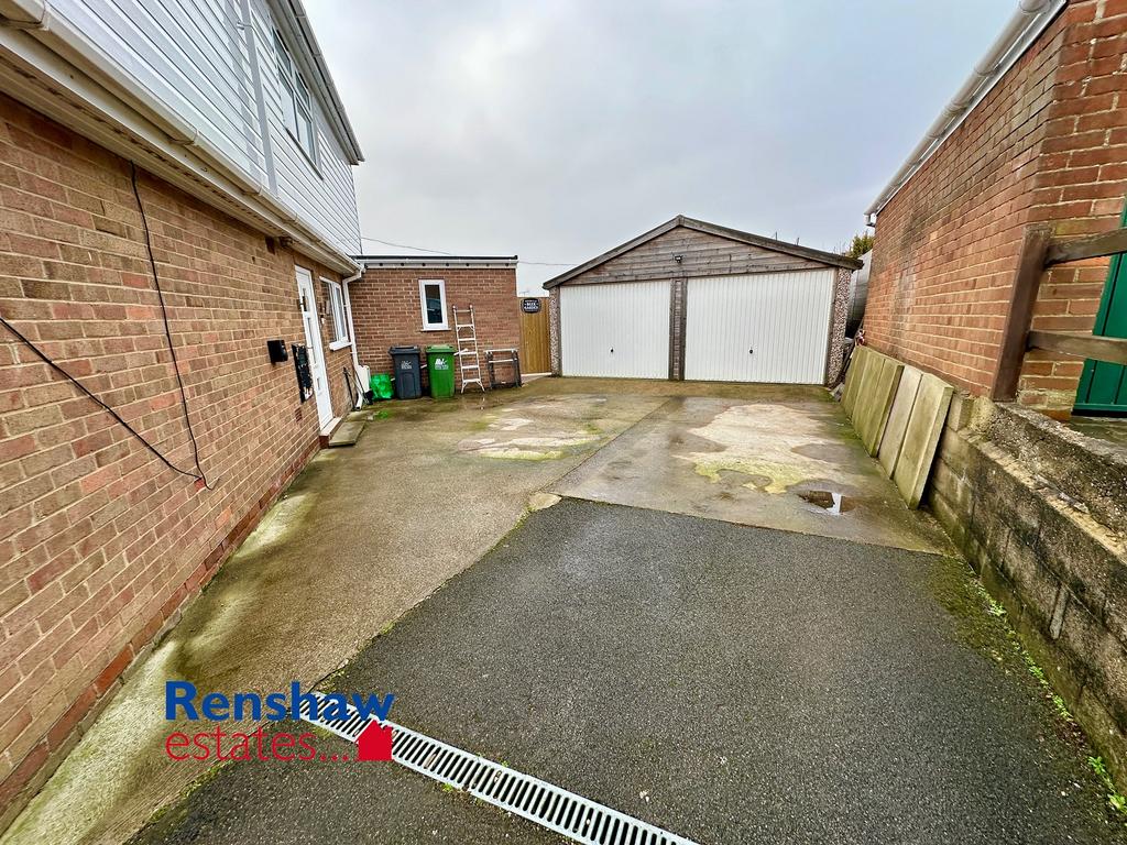 Garages (1)