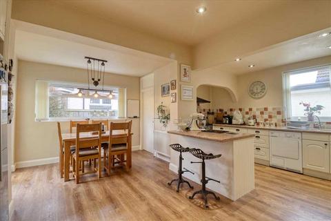 5 bedroom detached house for sale, Clacton on Sea CO15