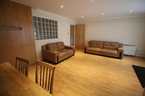 3 bedroom apartment to rent, Liverpool L18