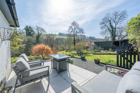 4 bedroom equestrian property for sale, Rhos-y-Meirch, Knighton