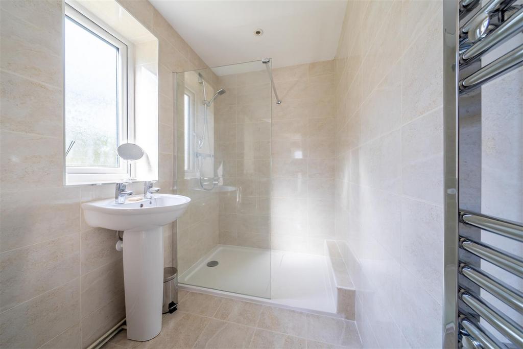 Annexe Shower Room