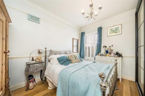undefined, Stanley Road, Teddington TW11