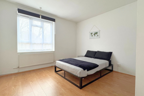 3 bedroom flat to rent, Darenth Road, London