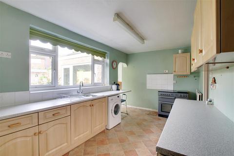 4 bedroom detached house for sale, Elm Drive, St Ives