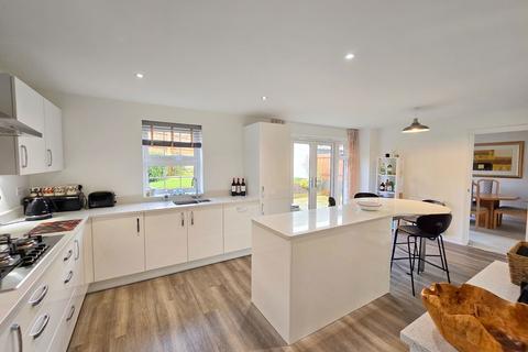 4 bedroom detached house for sale, Impham Close, Tavistock PL19