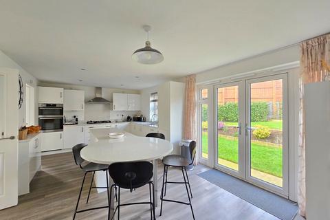 4 bedroom detached house for sale, Impham Close, Tavistock PL19