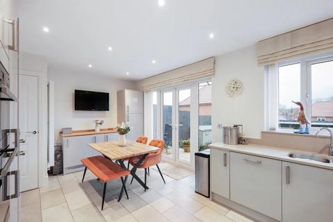 22 Fairfield Drive, Webheath, Redditch, B97 5QF