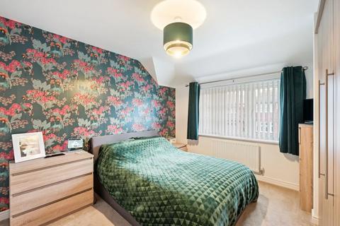 22 Fairfield Drive, Webheath, Redditch, B97 5QF