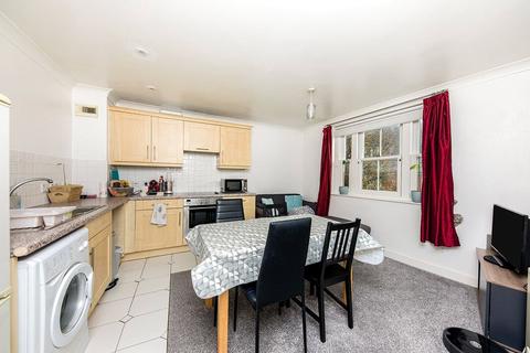 1 bedroom flat to rent, Station Road West, Kent CT2