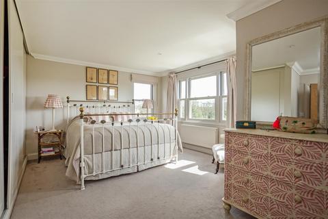 Orchard House Mill Lane, Trotton, Petersfield, GU31 5JT