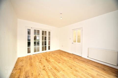 3 Corncrake Close, Luton, LU2 8EL