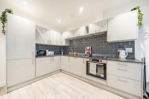 2 bedroom flat for sale, Liverpool Road, London N1