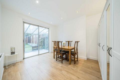 3 bedroom semi-detached house for sale, Kirkstall Gardens, London SW2