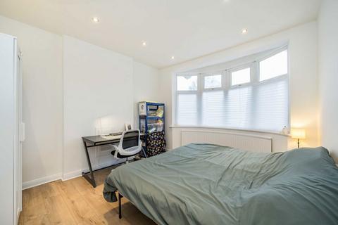 3 bedroom semi-detached house for sale, Kirkstall Gardens, London SW2