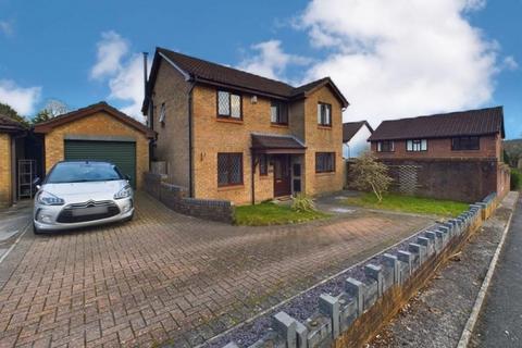 4 bedroom detached house for sale, Heol Penderyn, Bridgend CF31