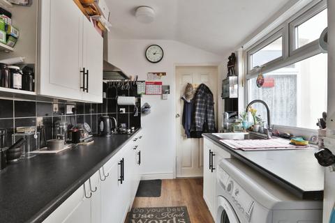 10 Leo Terrace, Withernsea, HU19 2JD