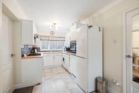 10 Mendip Close, Bromsgrove, B61 0TD