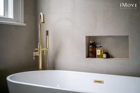 Flat 3, 61 Culverley Road, London, SE6 2LD