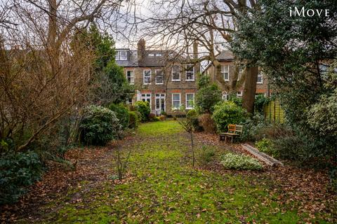 Flat 3, 61 Culverley Road, London, SE6 2LD