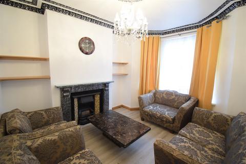 5 bedroom house to rent, Arran Street, Cardiff