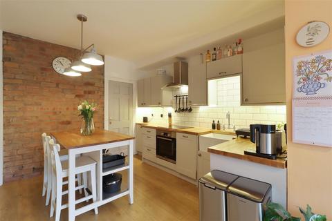 4 bedroom end of terrace house for sale, Salisbury Road, Crookes, Sheffield