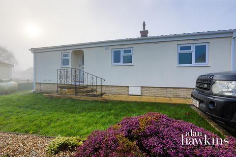 2 bedroom park home for sale, Lillybrook Estate, Lyneham, Chippenham