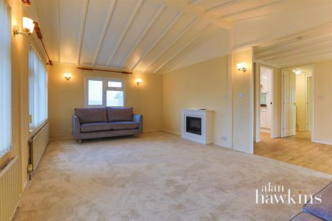 2 bedroom park home for sale, Lillybrook Estate, Lyneham, Chippenham