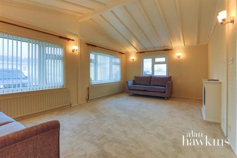 2 bedroom park home for sale, Lillybrook Estate, Lyneham, Chippenham