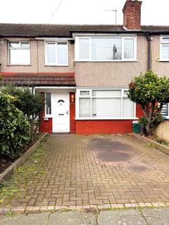 3 bedroom terraced house to rent, CAMBOURNE AVENUE, EDMONTON