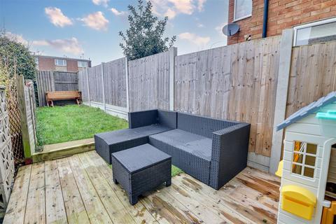 2 bedroom flat for sale, Percy Road, Leigh-On-Sea SS9