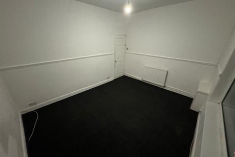 2 bedroom flat to rent, Clive Road, Middlesborough, TS5 6BH