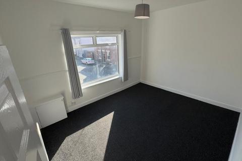 2 bedroom flat to rent, Clive Road, Middlesborough, TS5 6BH