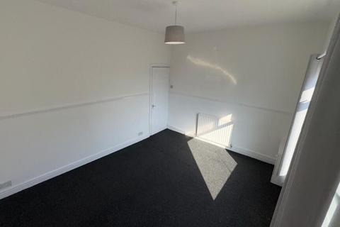 2 bedroom flat to rent, Clive Road, Middlesborough, TS5 6BH