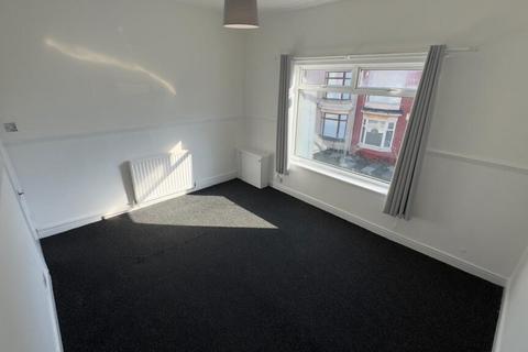 2 bedroom flat to rent, Clive Road, Middlesborough, TS5 6BH