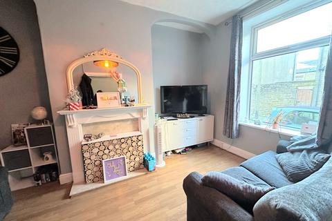 3 bedroom end of terrace house for sale, Byron Street, Halifax HX1