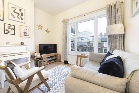 2 bedroom flat for sale, St. John's Grove, London N19