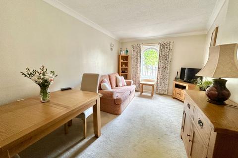1 bedroom flat for sale, Stratheden Court, Market Street, Torquay, TQ1 3BY