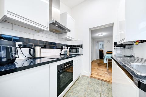 37 Walpole Road, Teddington, TW11 8PJ