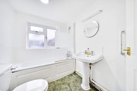 37 Walpole Road, Teddington, TW11 8PJ