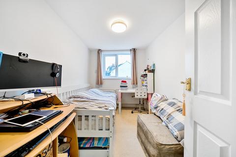 37 Walpole Road, Teddington, TW11 8PJ