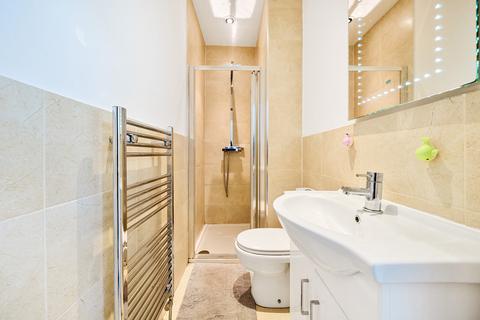 37 Walpole Road, Teddington, TW11 8PJ