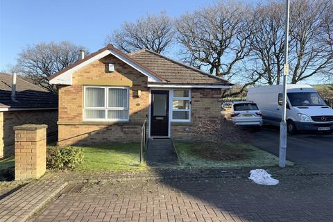 2 bedroom detached bungalow for sale, Fairfield Rise, Kirkburton, HD8 0SS