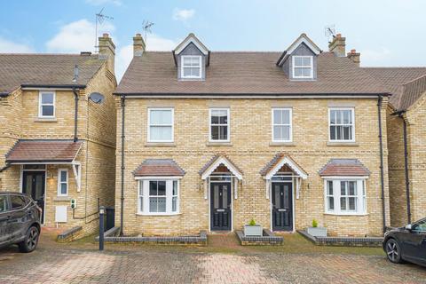 4 bedroom semi-detached house for sale, Dickens Yard, Leighton Buzzard