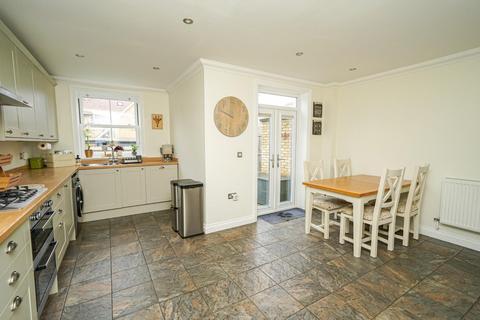 4 bedroom semi-detached house for sale, Dickens Yard, Leighton Buzzard